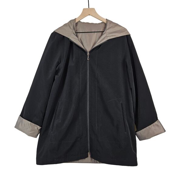 Gallery reversible lightweight jacket, black and metallic bronze, size M - Picture 1 of 6
